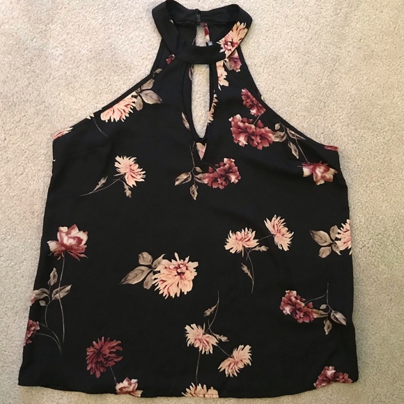 Charlotte Russe Tops - Charlotte Russe Flower Keyhole Tank! Size L!